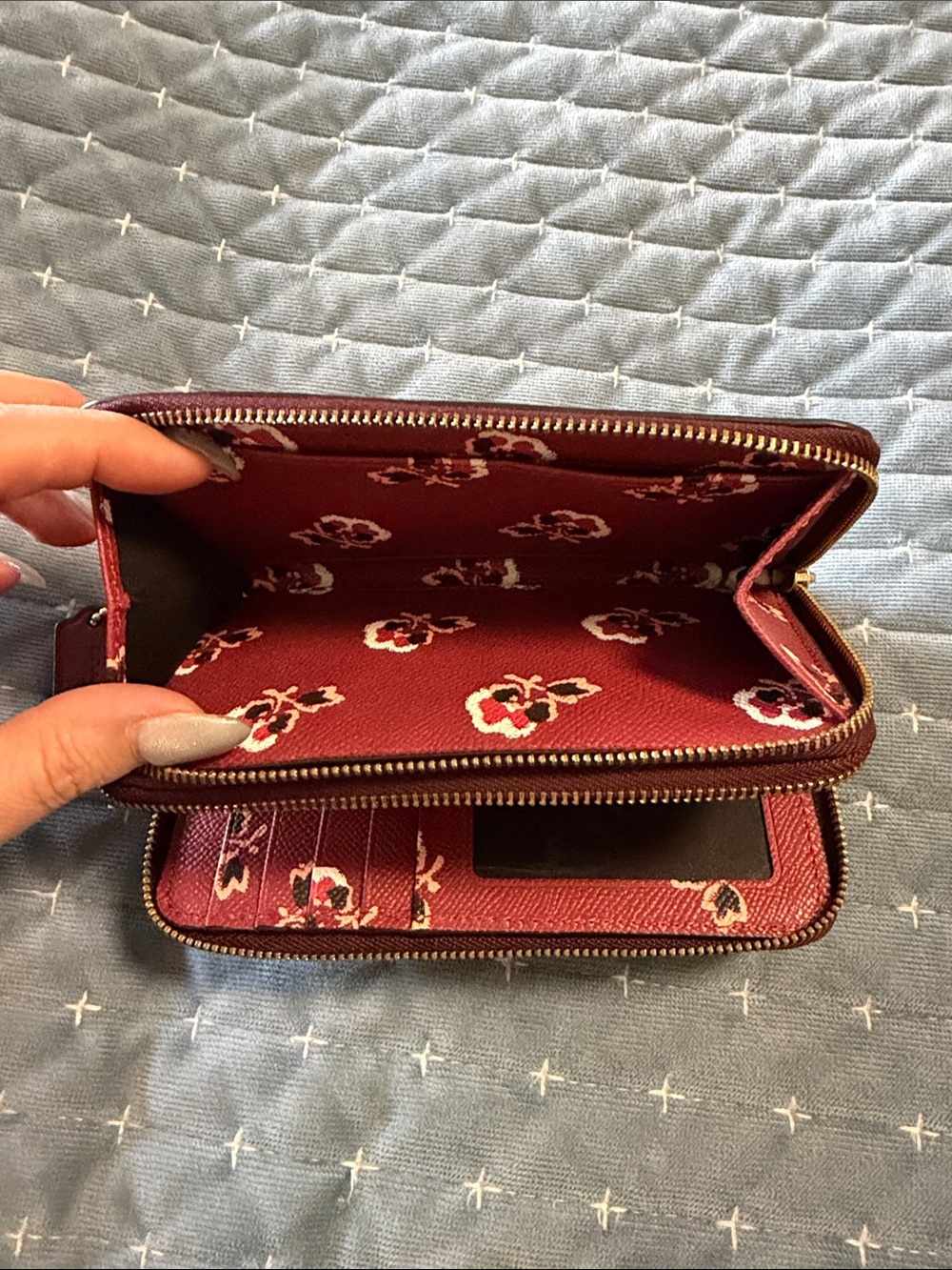 Coach Leather Zip Wallet in Deep Burgundy with Gold Logo - Picture 4 of 5